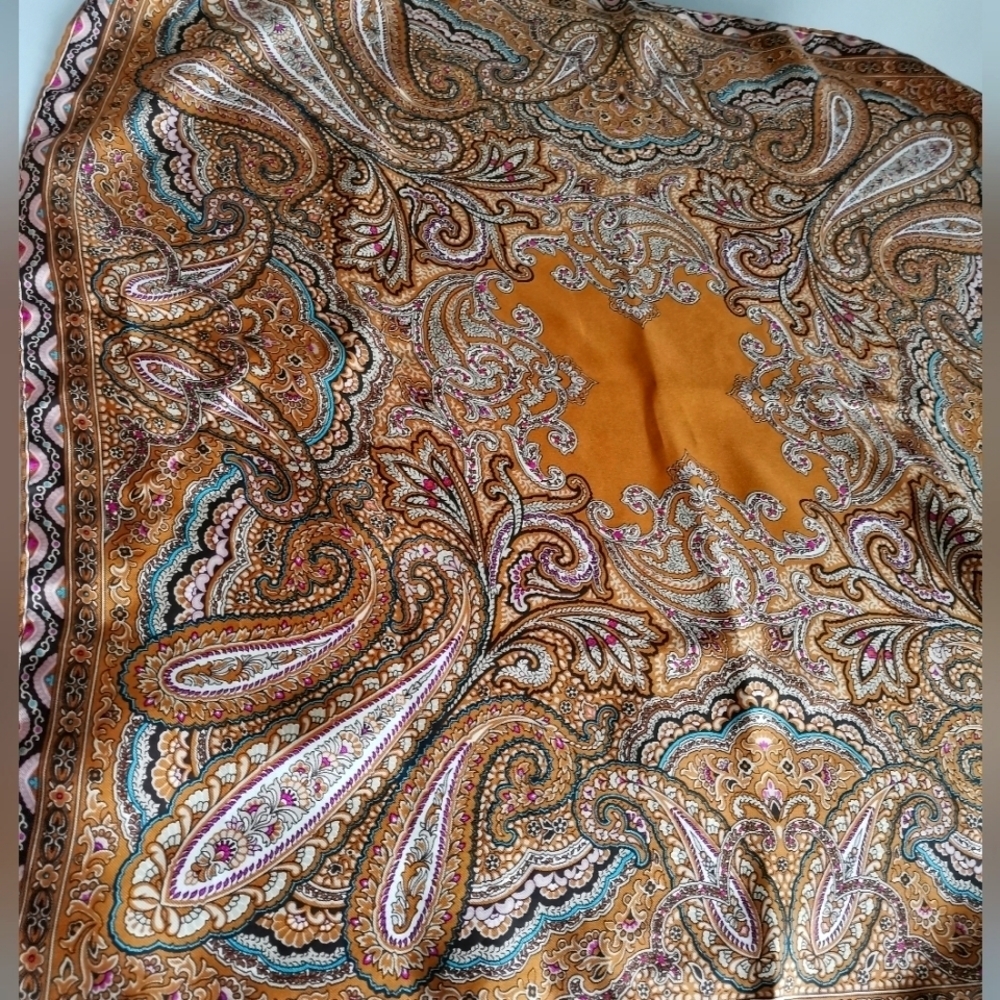 LALTRAMODA ITALY SILK SCARF